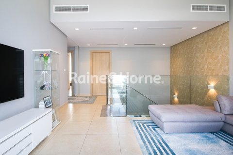 Villa in Dubai, UAE 4 bedrooms, 313.2 sq.m. № 707596 - photo 9