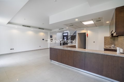 Rijtjeshuis te huur in Motor City, Dubai, VAE 3 slaapkamers, 239.9 vr.m., nr 707605 - foto 11