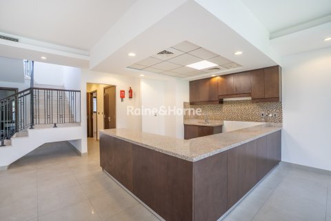 Rijtjeshuis te huur in Motor City, Dubai, VAE 3 slaapkamers, 239.9 vr.m., nr 707605 - foto 13