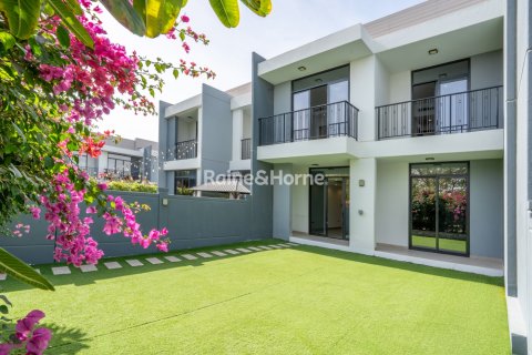 טאונהאוס ב Motor City, Dubai, איחוד האמירויות 3 חדרי שינה, 239.9 מ