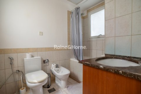 Villa in The Springs, Dubai, UAE 2 bedrooms, 207.1 sq.m. № 707608 - photo 17
