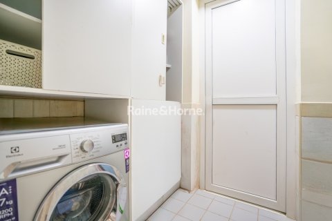 Villa in The Springs, Dubai, UAE 2 bedrooms, 207.1 sq.m. № 707608 - photo 14