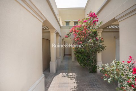 Villa in The Springs, Dubai, UAE 2 bedrooms, 207.1 sq.m. № 707608 - photo 11