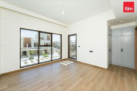 Townhouse de închiriat în Dubai, EAU 4 dormitoare, 145.2 mp. №740858 - poză 6