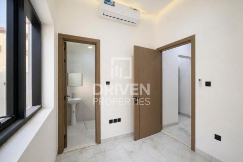 Villa sa Al Aweer, Dubai, UAE 5 silid-tulugan, 759.02 sq.m. № 768369 - larawan 11