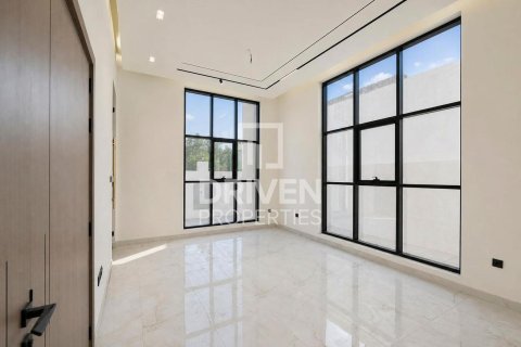 Villa sa Al Aweer, Dubai, UAE 5 silid-tulugan, 759.02 sq.m. № 768369 - larawan 5
