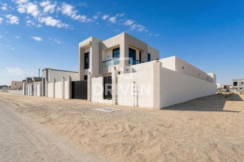 Villa sa Al Aweer, Dubai, UAE 5 silid-tulugan, 759.02 sq.m. № 768369 - larawan 28
