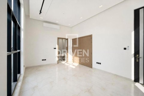 Villa sa Al Aweer, Dubai, UAE 5 silid-tulugan, 759.02 sq.m. № 768369 - larawan 6
