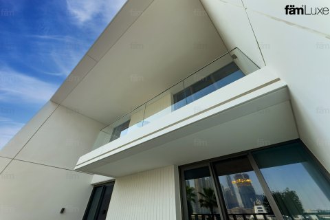 Apartament do wynajęcia w Dubai Harbour, Dubai, ZEA 3 sypialnie, 189.6 mkw., nr 644875 - zdjęcie 4