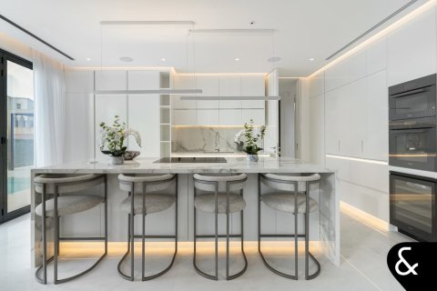 Вилла Jumeirah Islands, Дубай, БАӘ-да 4 жатын бөлмелер, 534 м² № 666326 - фото 14
