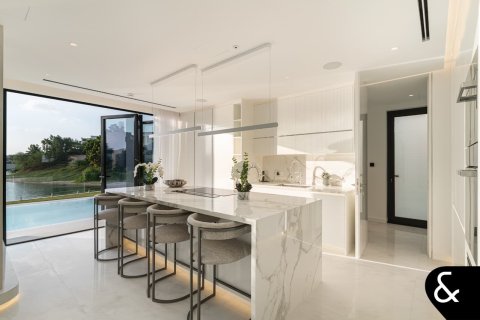 Вилла Jumeirah Islands, Дубай, БАӘ-да 4 жатын бөлмелер, 534 м² № 666326 - фото 13