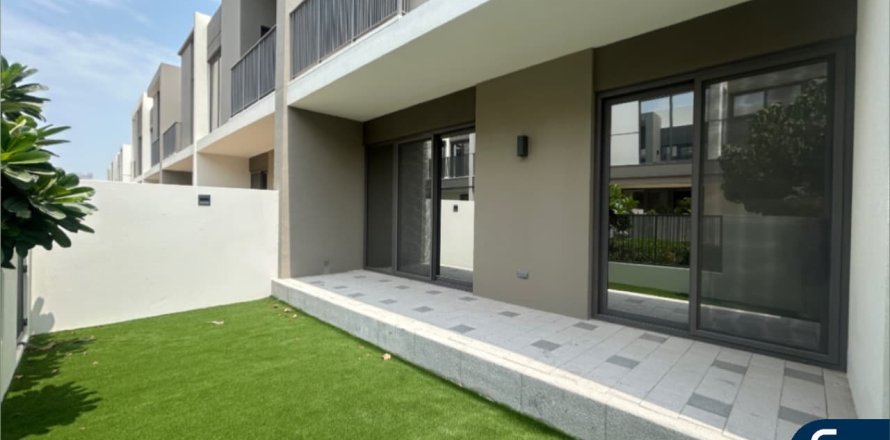 Villa in Tilal Al Ghaf, Dubai, UAE 3 bedrooms, 203 sq.m. № 666328