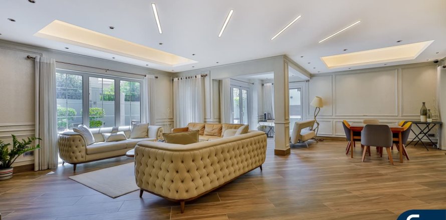 Vilă în Dubai Land, Dubai, EAU 4 dormitoare, 394 mp.  №666330