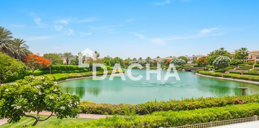 فيلا في Meadows، دبي 4 غرفة نوم ، 353 متر مربع . ر قم 714719