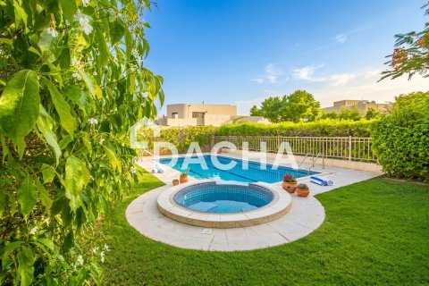 فيلا للبيع في Meadows، دبي، الإمارات العربية المتحدة 4 غرفة نوم ، 353 متر مربع ، رقم 714719 - صورة 3