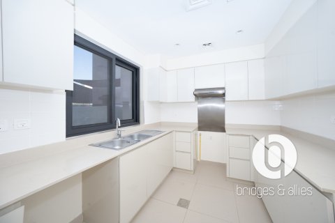 Villa in Dubai Hills Estate, UAE 3 bedrooms, 195 sq.m. № 697379 - photo 9