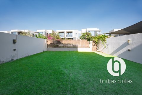 Villa in Dubai Hills Estate, UAE 3 bedrooms, 195 sq.m. № 697379 - photo 3