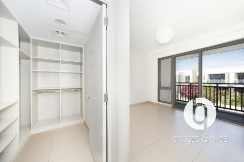 Villa in Dubai Hills Estate, UAE 3 bedrooms, 195 sq.m. № 697379 - photo 11