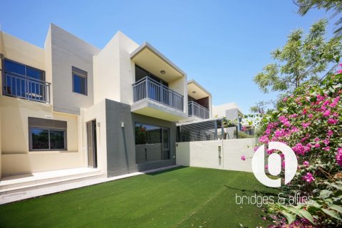 Dubai Hills Estate, Dubai, संयुक्त अरब अमीरात में विला, 3 बेडरूम, 195 वर्ग मीटर, संख्या 697379 - फ़ोटो 3