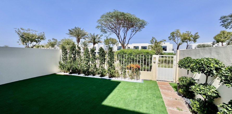 Villa asukohaga Dubai Hills Estate, AÜE: 3 magamistoaga, 195 m² Nr 697379