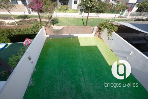 Villa in Dubai Hills Estate, UAE 3 bedrooms, 195 sq.m. № 697379 - photo 22