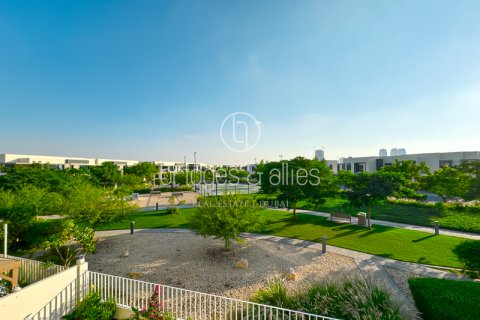Vilë në Dubai Hills Estate, Emiratet e Bashkuara Arabe 5 dhoma gjumi, 254 m2. № 697380 - Foto 2