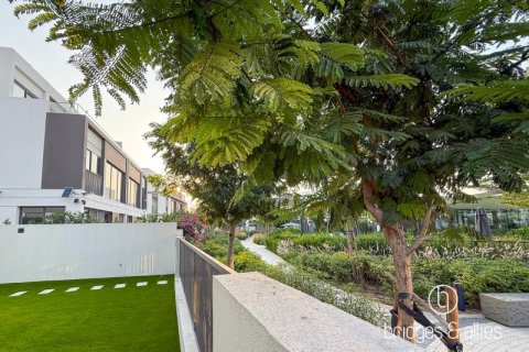 Vilă de închiriat în Tilal Al Ghaf, Dubai, EAU 4 dormitoare, 245 mp.  №697390 - poză 13