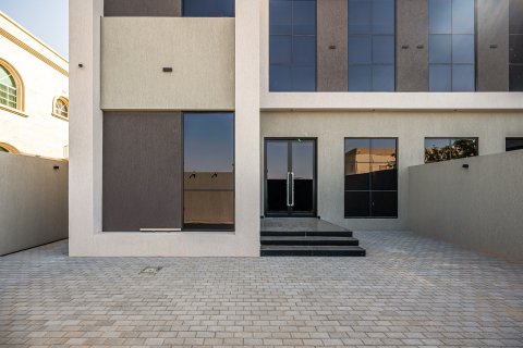 Al Wasl, Dubai, BAE’de kiralık villa 5 yatak odası, 288 m&sup2; No 749975 - fotoğraf 2