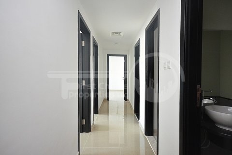 Appartement te koop in Al Reef, Abu Dhabi, VAE 3 slaapkamers, 155 vr.m., nr 731402 - foto 12