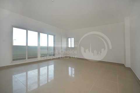 Appartement te koop in Al Reef, Abu Dhabi, VAE 3 slaapkamers, 155 vr.m., nr 731402 - foto 4