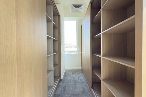 Oficiu de închiriat în Sheikh Zayed Road, Dubai, EAU 352.7 mp.  №640228 - poză 14