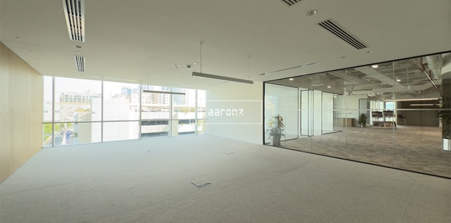 Büroraum in Sheikh Zayed Road, Dubai, VAE: 242.7 m2 Nr. 640230