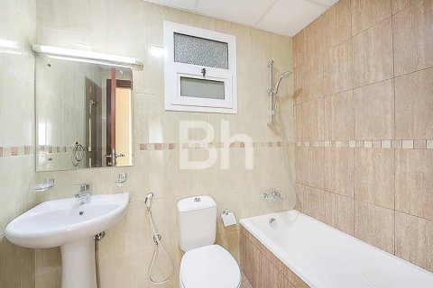 Huoneisto Jumeirah Lake Towers, Dubai, Arabiemiraatit 3 makuuhuonetta, 106 m2 № 643229 - kuva 5