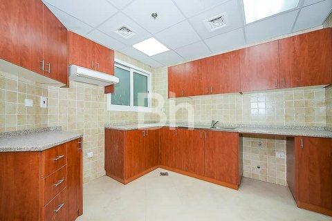 Huoneisto Jumeirah Lake Towers, Dubai, Arabiemiraatit 3 makuuhuonetta, 106 m2 № 643229 - kuva 1
