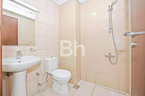 Huoneisto Jumeirah Lake Towers, Dubai, Arabiemiraatit 3 makuuhuonetta, 106 m2 № 643229 - kuva 6