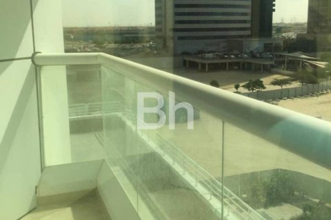 Huoneisto Jumeirah Lake Towers, Dubai, Arabiemiraatit 3 makuuhuonetta, 106 m2 № 643229 - kuva 12