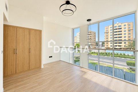 Dubai Investment Park, UAE의 판매용 타운하우스 침실 4개, 245제곱미터 번호 763108 - 사진 3
