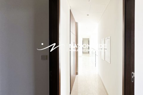 Villa til salg i Abu Dhabi, UAE 5 soveværelser, 646 kvm № 659645 - foto 12