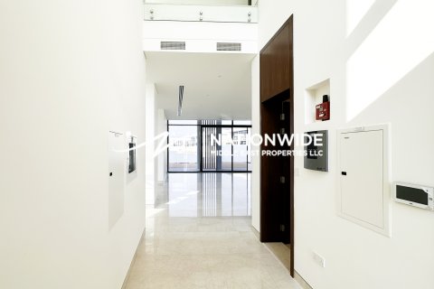 Villa til salg i Abu Dhabi, UAE 5 soveværelser, 646 kvm № 659645 - foto 6