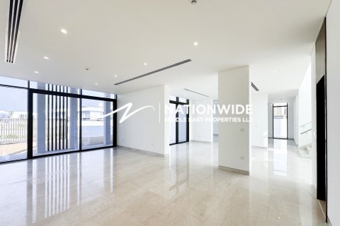 Villa til salg i Abu Dhabi, UAE 5 soveværelser, 646 kvm № 659645 - foto 10