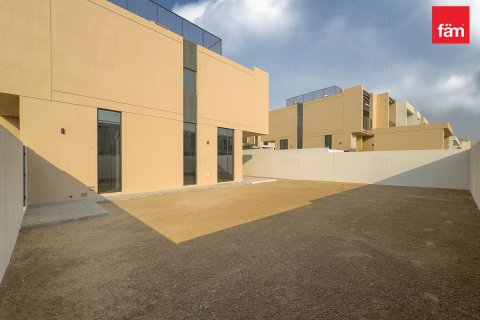 Villa in Dubai, UAE 4 bedrooms, 372.8 sq.m. № 641514 - photo 1