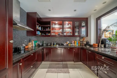 Apartament në Downtown Dubai (Downtown Burj Dubai), Emiratet e Bashkuara Arabe 2 dhoma gjumi, 113 m2. № 649757 - Foto 7