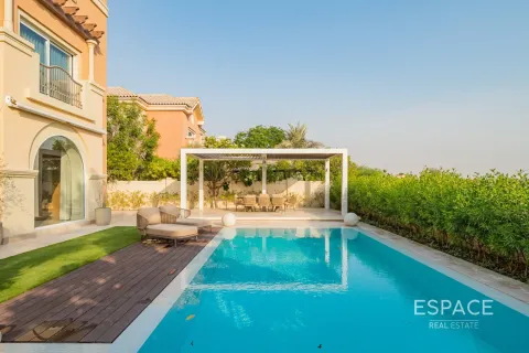Vilë në Dubai Sports City, Dubai, Emiratet e Bashkuara Arabe 5 dhoma gjumi, 446 m2. № 649752 - Foto 19