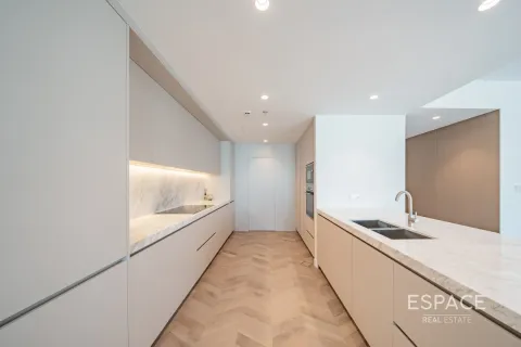 Dubai Marina, UAE의 판매용 아파트 침실 3개, 219제곱미터 번호 649756 - 사진 9