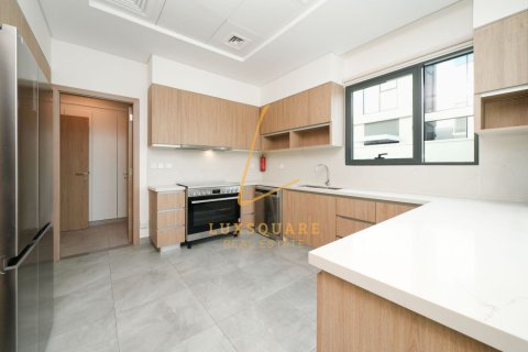 Villa Al Furjan, Dubaijā, AAE 4 istabas, 570 m2 Nr. 722250 - attēls 30