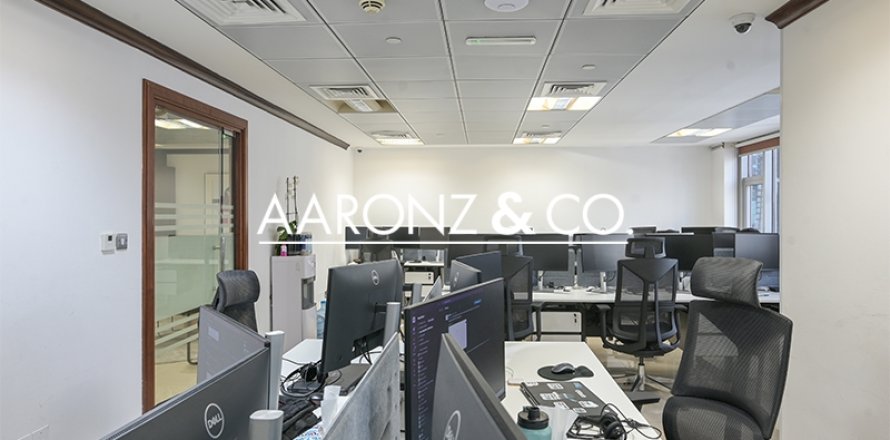 Büroraum in Business Bay, Dubai, VAE: 302 m2 Nr. 677156