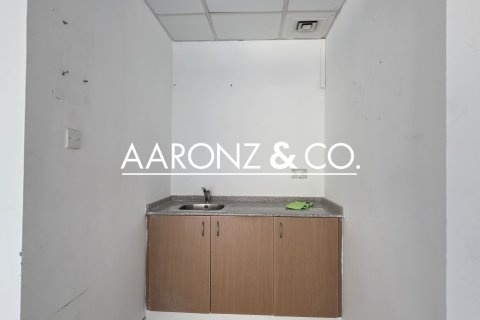 Зняти в оренду офіс в Джумейра Лейк Тауэрс, Дубай, ОАЕ 105м2, № 677159 - фото 12