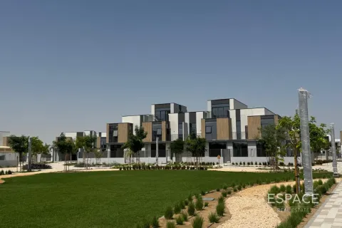 Villa till försäljning i Mudon, Dubai, UAE 3 sovrum, 206 kvm Nr. 649835 - fotografi 11