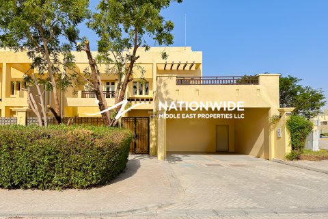 Abu Dhabi、UAE にあるヴィラ販売中 3ベッドルーム、467 m2、No659767 - 写真 1