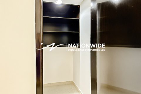 Appartamento in vendita a Abu Dhabi, EAU 2 camere da letto, 135 mq. № 659771 - foto 6